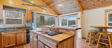 Mikroaaltouuni, uuni