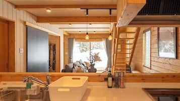 Luxury House, Mountain View | Living area | Flat-screen TV