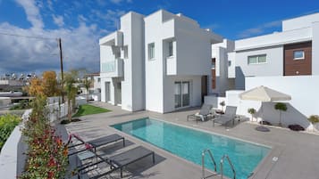 DPS2 Sun & Moon Luxury 4-bedroom Villas with Pool