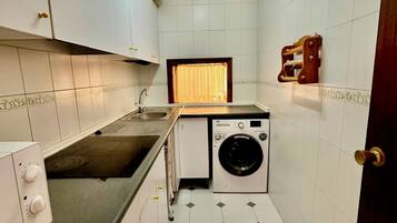 Apartemen, 2 kamar tidur, teras, pemandangan kota | Laundry