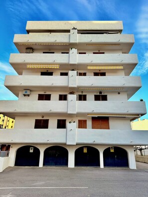 Appartamento, 2 camere da letto, terrazzo, vista città | Esterni