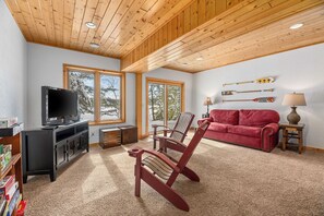 Smart TV, fireplace, DVD player - Winter Escape on Gilmore Lake! Fireplace, Two Living Areas (Lake Tomahawk)