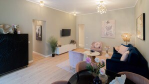 Leilighet | 2 soverom, skrivebord og internett