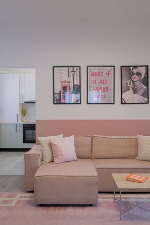 Apartment | 3 bedrooms, desk