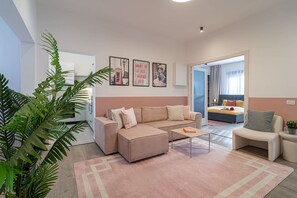 Apartment | 3 Schlafzimmer, Schreibtisch