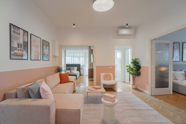 Apartment | 3 Schlafzimmer, Schreibtisch