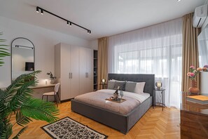 Apartment | 3 Schlafzimmer, Schreibtisch