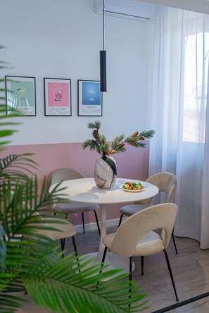 Apartment | 3 bedrooms, desk