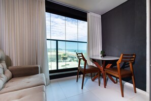 Triple Room | Living area - Art Studio Housi Salvador by Carpediem (Salvador)