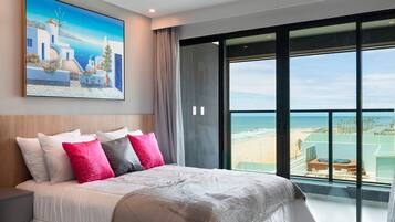 Premium-studio, 1 parisänky, osittainen merinäköala | 1 makuuhuone, ilmainen Wi-Fi, vuodevaatteet