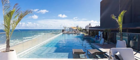 Kolam renang terbuka