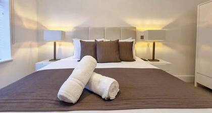 Luxury Altrincham Flat by City SuperHost