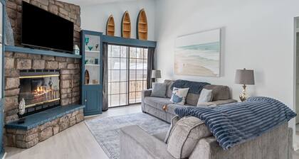 Gated 4 BR, With Lake Access, HotTub
