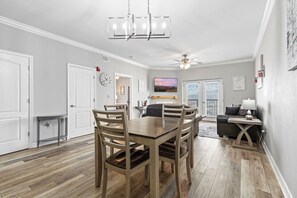 Apartamento Deluxe, 1 habitación, vistas a la montaña | Servicio de comidas en la habitación