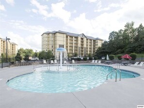 Indoor pool, outdoor pool - Eagles Landing 1BR Heaven (Pigeon Forge)