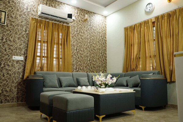 Interior - Sudhir Resort – Scenic Getaway in Uttarakhand for Stays, Parties & Events (Vijay Nagar)