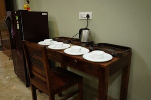 Dining - Sudhir Resort – Scenic Getaway in Uttarakhand for Stays, Parties & Events (Vijay Nagar)