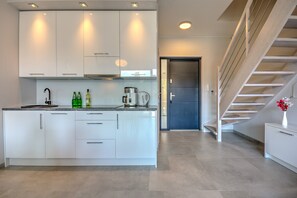 House | Dapur peribadi | Kerusi tinggi 