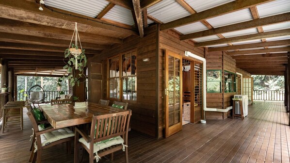 Outdoor dining