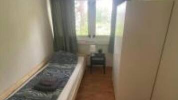 Laptop workspace, free WiFi