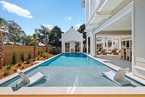 A heated pool - GULF VIEWS! With Game Room, Pool, Spa, LSV/Golf Cart, & Bikes! Sleeps 20! (Santa Rosa Beach)