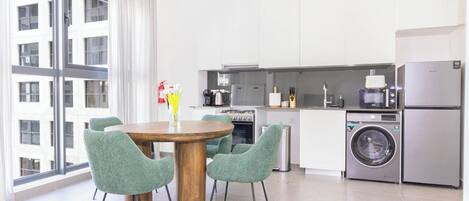 Coffres-forts dans les chambres, fer et planche Ă repasser