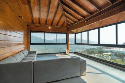 Amarjas Sunset Retreat