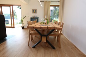 House | Dining - Holiday Home in Dabie, Directly at the Lake (Bytow)