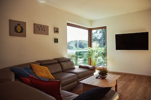 Fireplace - Holiday Home in Dabie, Directly at the Lake (Bytow)