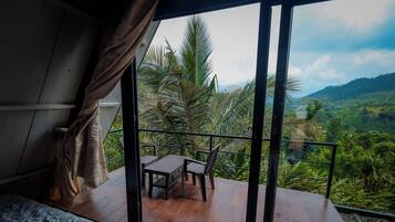 Cottage, Balcony, Garden View | Balcony