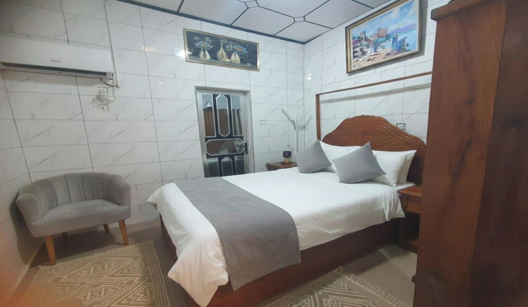 2 chambres, fer et planche à repasser, draps fournis