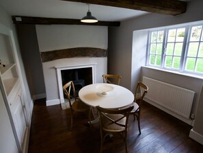 Dining - Luxury 3 bed Dorset cottage in Re-wilding area (Beaminster)