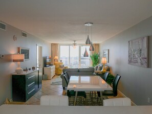 콘도, 침실 2개 | 거실 공간