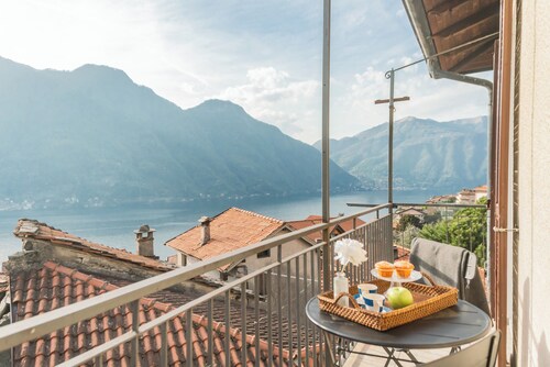 Villetta Panebianco Home in Castagna 11 by Rent all Como