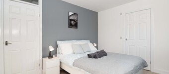 4Bed-House-2Bath-Free Parking