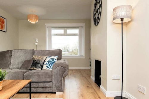 3 Bed House with Driveway- by Holiday Homes