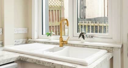 3 Bed House with Driveway