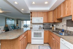 Fridge, microwave, oven, stovetop - Oceanfront - 72nd street - Oceanview - 2 BR, 2 BA, Sleeps 7 (Ocean City)
