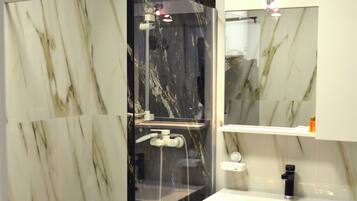 Kamar, 1 kamar tidur, akses difabel, pemandangan kota | Kamar mandi