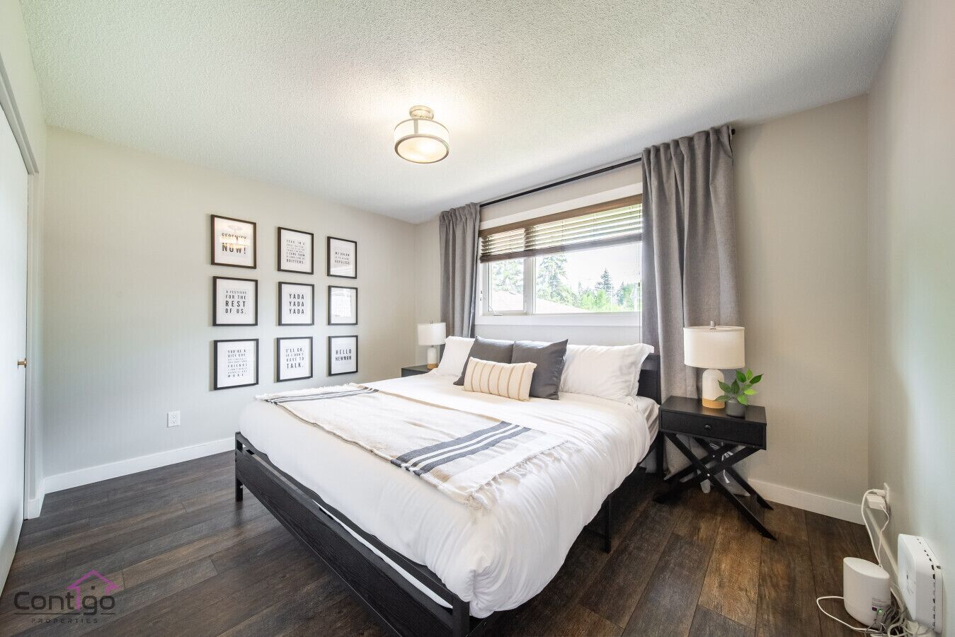 5 bedrooms, desk, iron/ironing board, travel crib