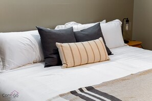 5 bedrooms, desk, iron/ironing board, travel cot