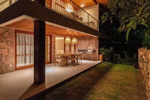 Apartamento básico | Opções para refeição ao ar livre
