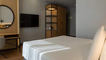 Quarto standard (Uhud view) | Roupas de cama de algodão egípcio, roupas de cama premium, frigobar