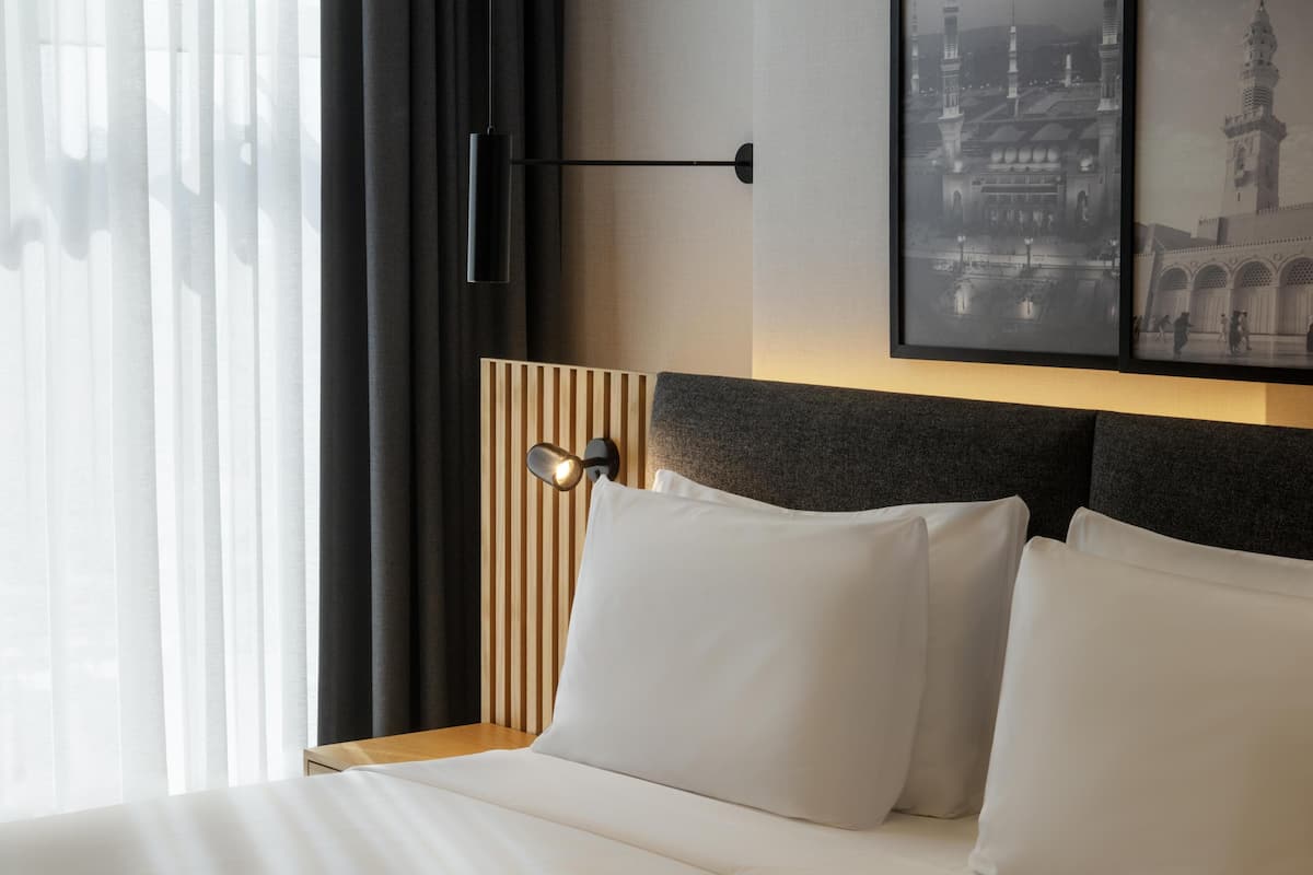 Egyptian cotton sheets, premium bedding, minibar, in-room safe