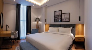 Egyptian cotton sheets, premium bedding, minibar, in-room safe