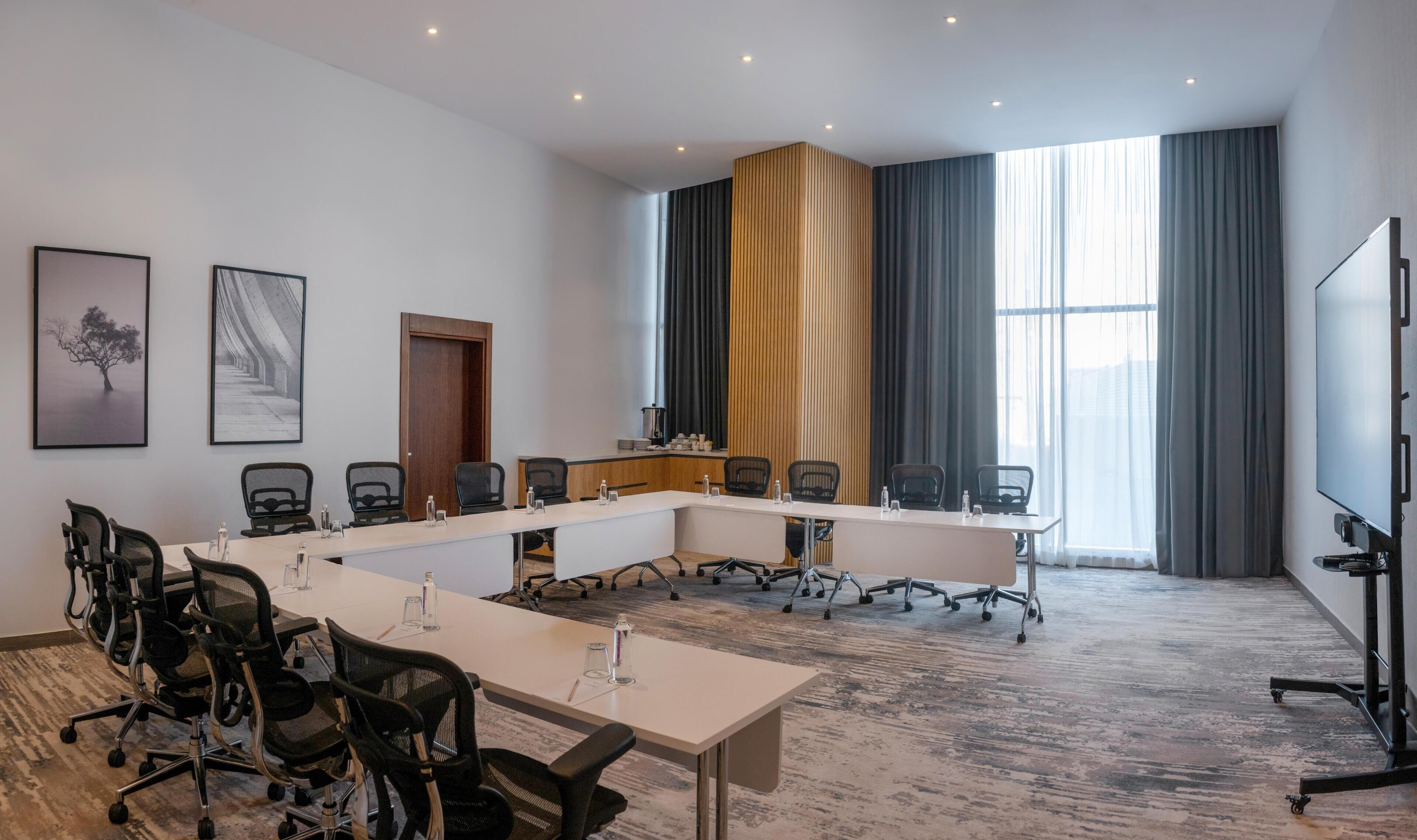 Meeting facility