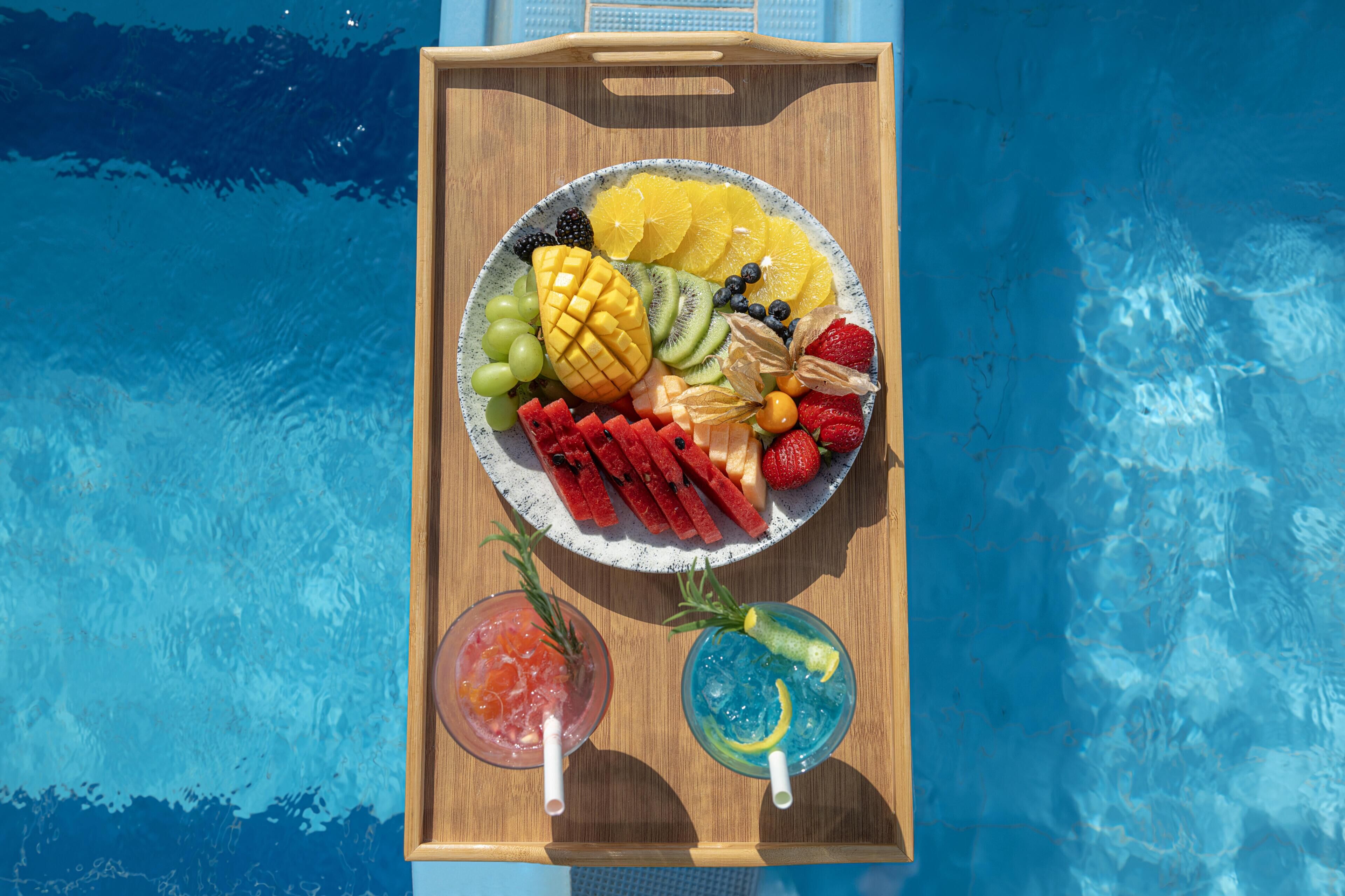 2 piscines extérieures