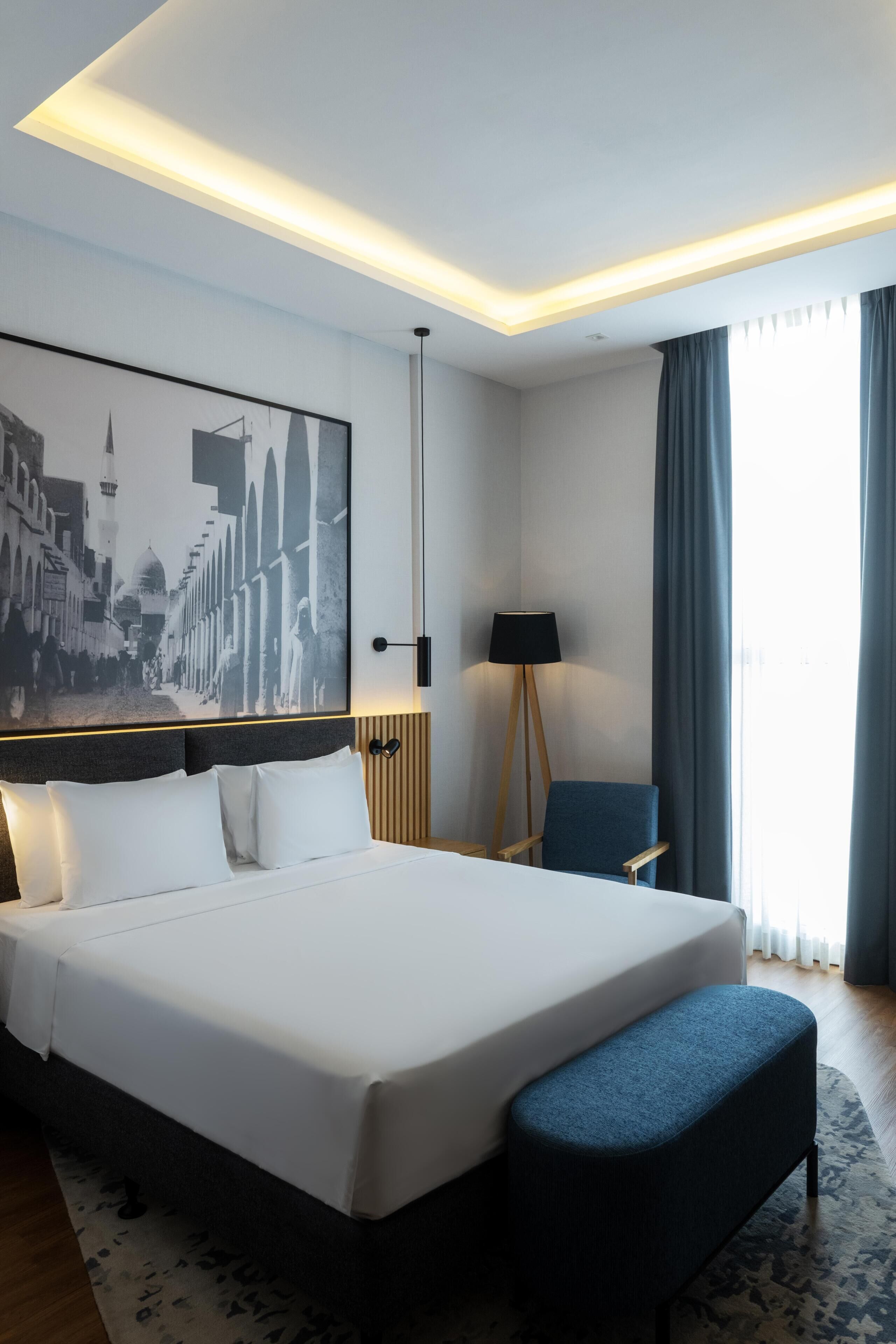 Egyptian cotton sheets, premium bedding, minibar, in-room safe