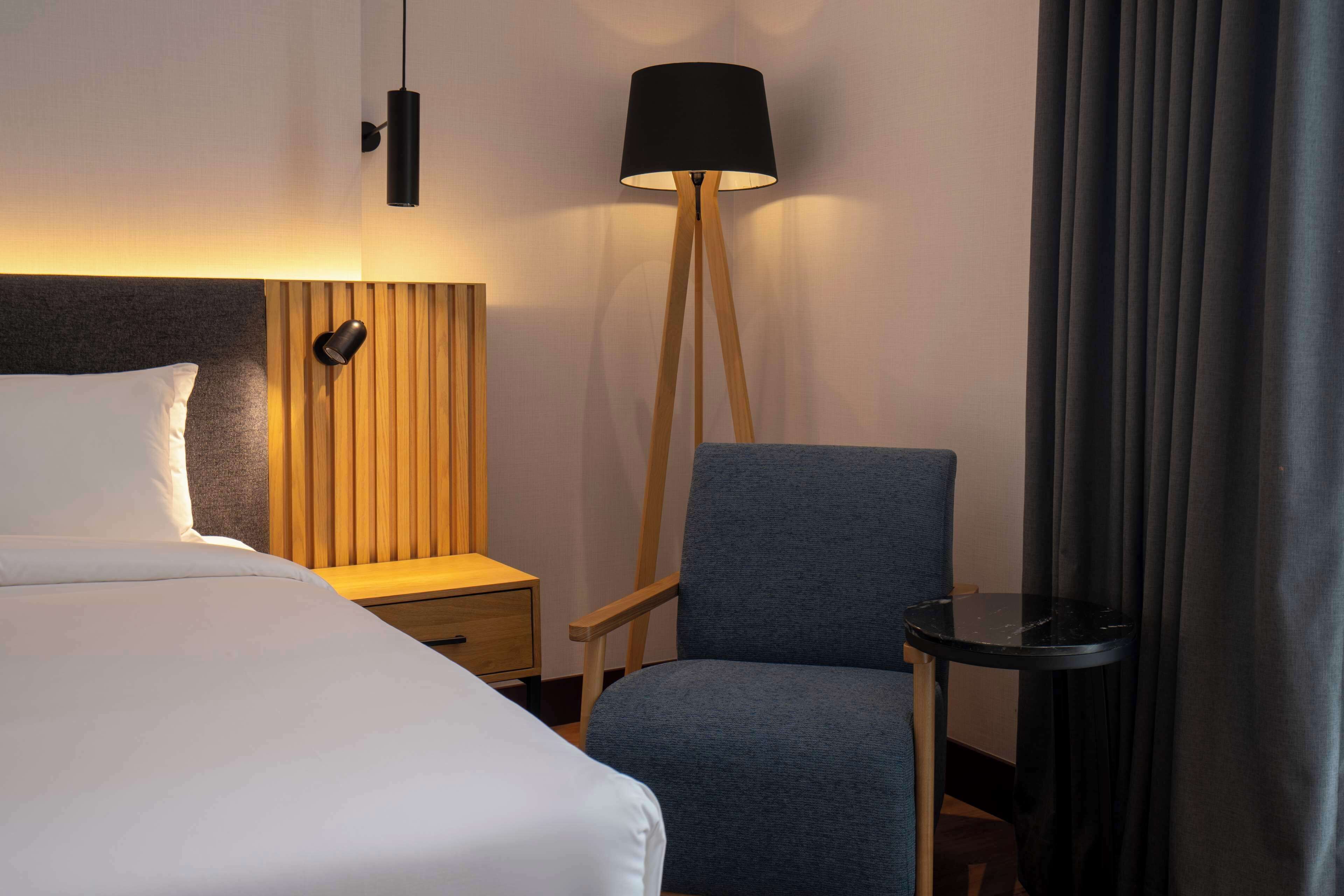 Egyptinpuuvillaiset lakanat, ylelliset vuodevaatteet, minibaari