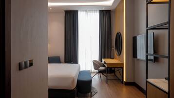 Egyptian cotton sheets, premium bedding, minibar, in-room safe